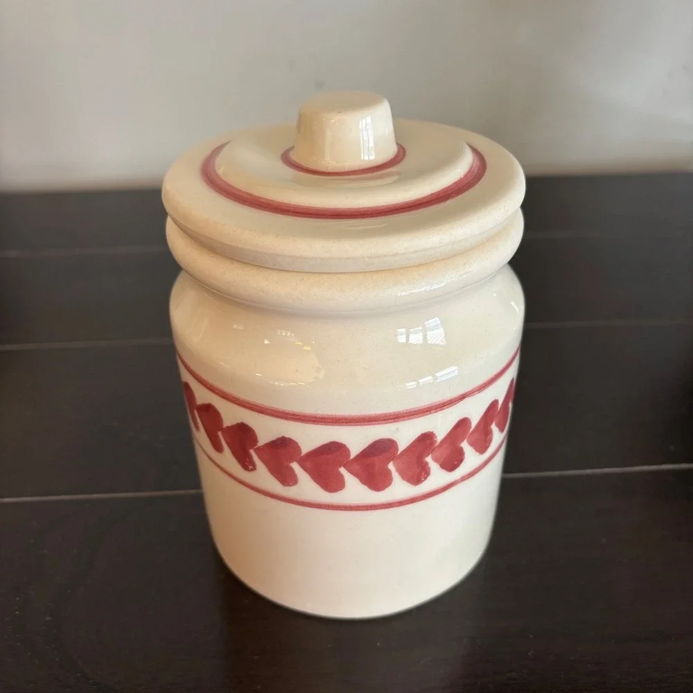 Hartstone Pottery | USA | Stoneware Canister | Pink Hearts and‎ Stripes | 7.25